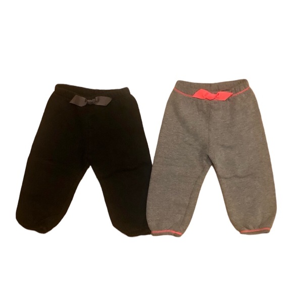 2 Pairs of Circo girl’s sweatpants with bows, 18 months - Picture 7 of 7